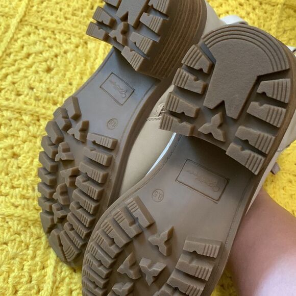 Crown vintage boots size 8.5 never worn - Picture 7 of 9